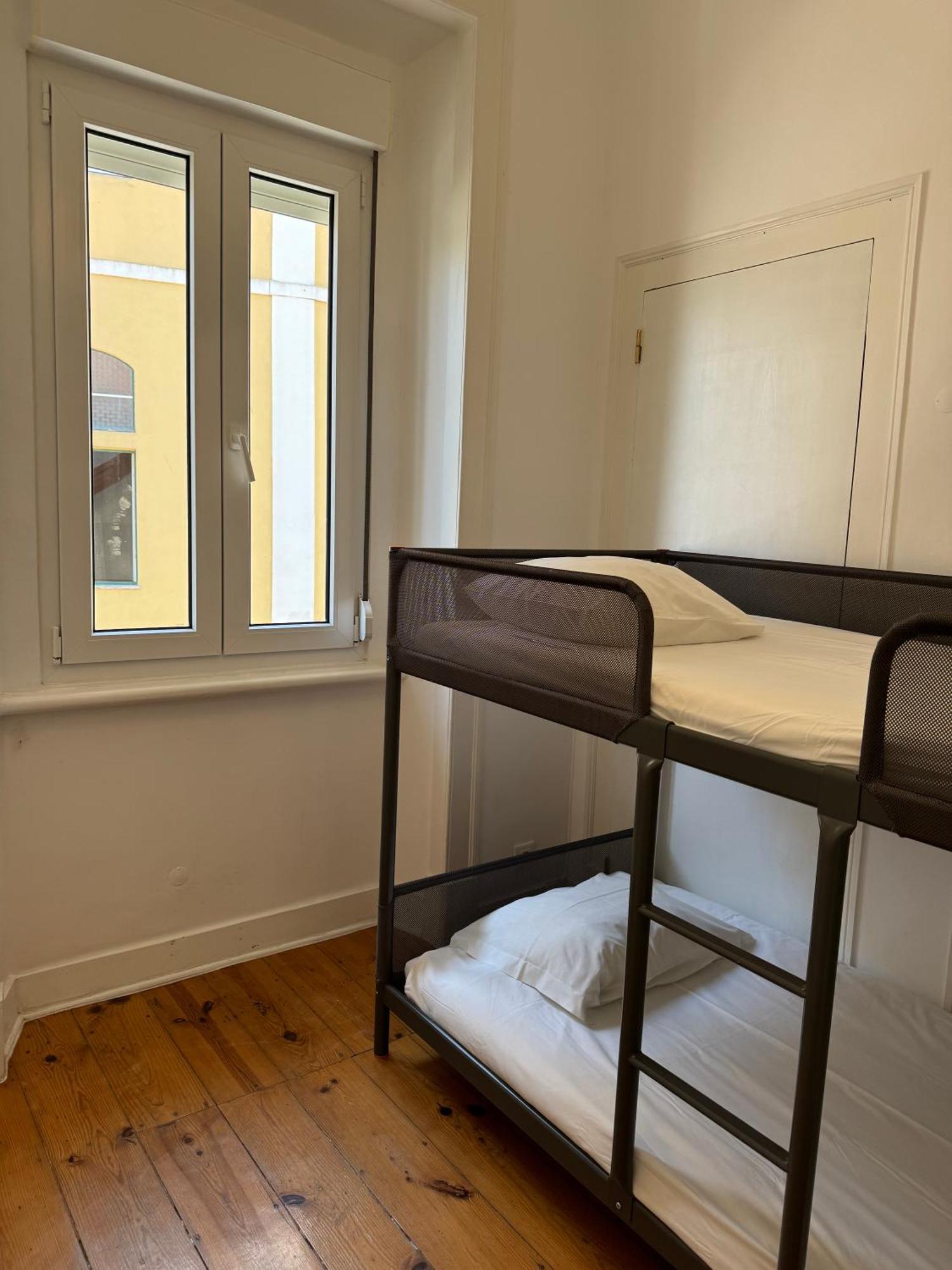 The House In Intendente Apartment Lissabon
